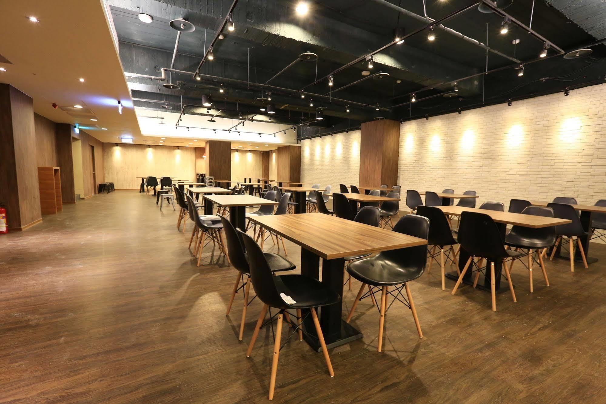 Chance Hotel Taichung Dış mekan fotoğraf